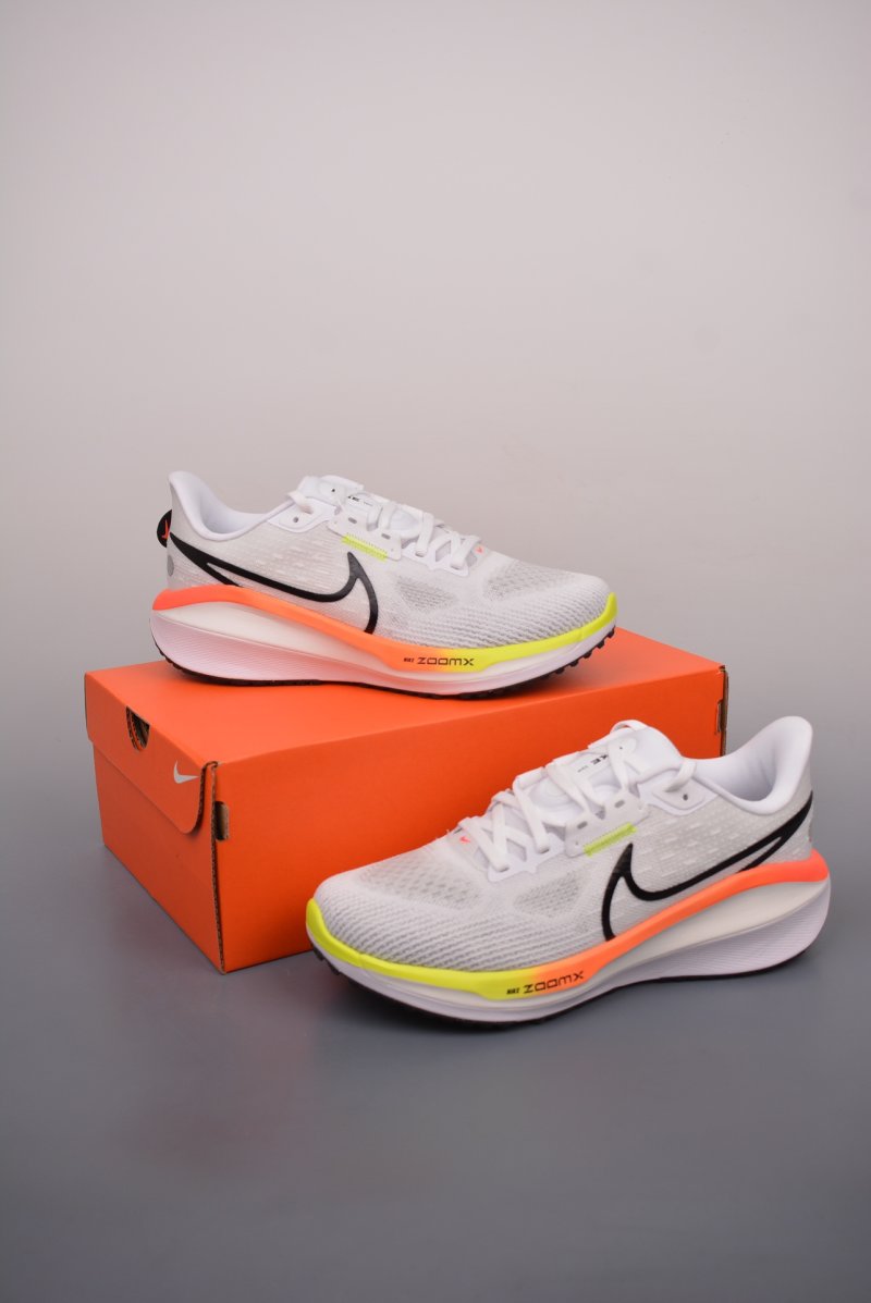 Nike Air Zoom Vomero 17 view