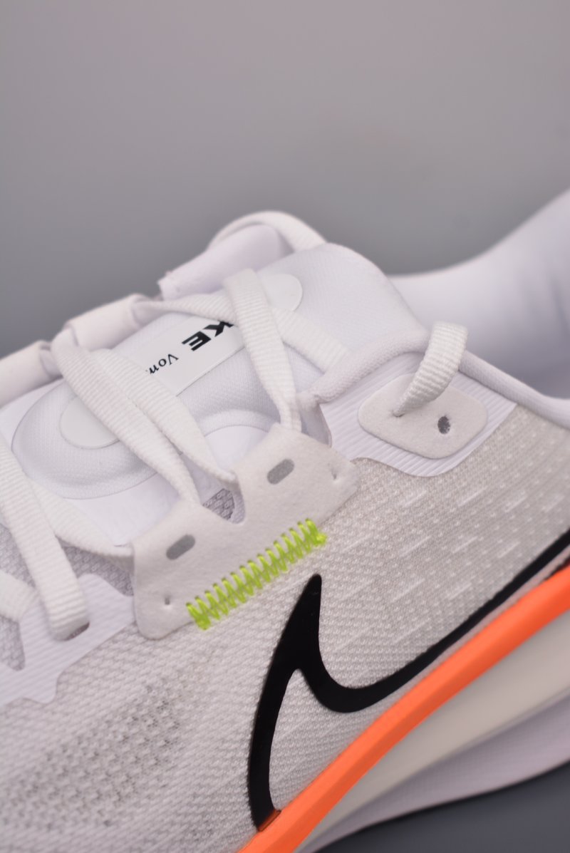 Nike Air Zoom Vomero 17 view