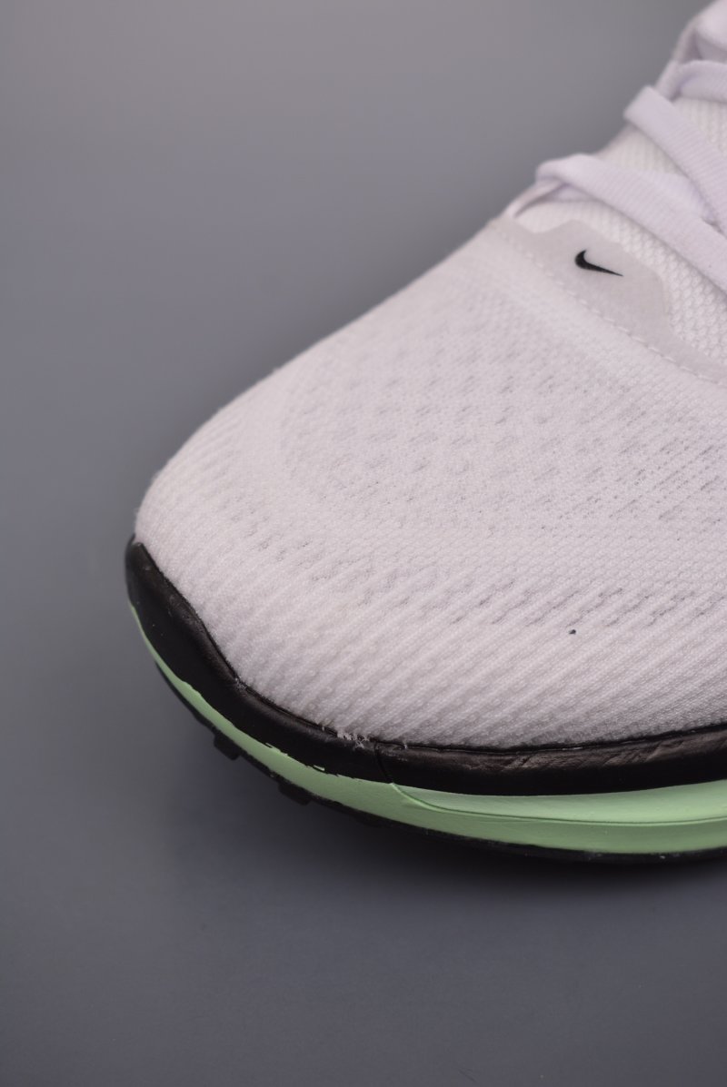 Nike Air Zoom Vomero 17 view