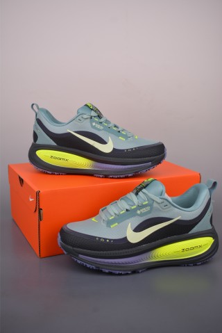 Nike Air Zoom Vomero 18 view 11