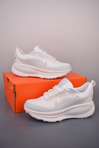 Nike Air Zoom Vomero 18 view 13