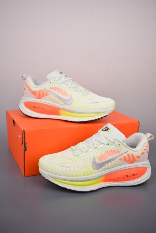 Nike Air Zoom Vomero 18 view 15