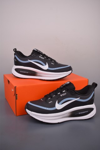 Nike Air Zoom Vomero 18 view 3