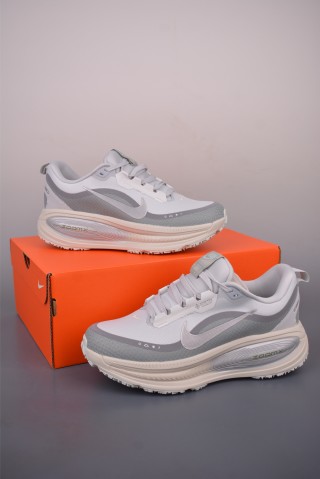 Nike Air Zoom Vomero 18 view 8