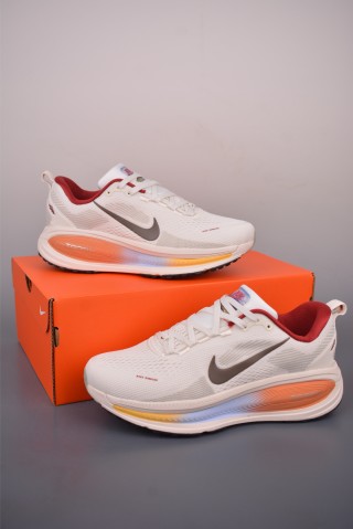 Nike Air Zoom Vomero 18 view 10