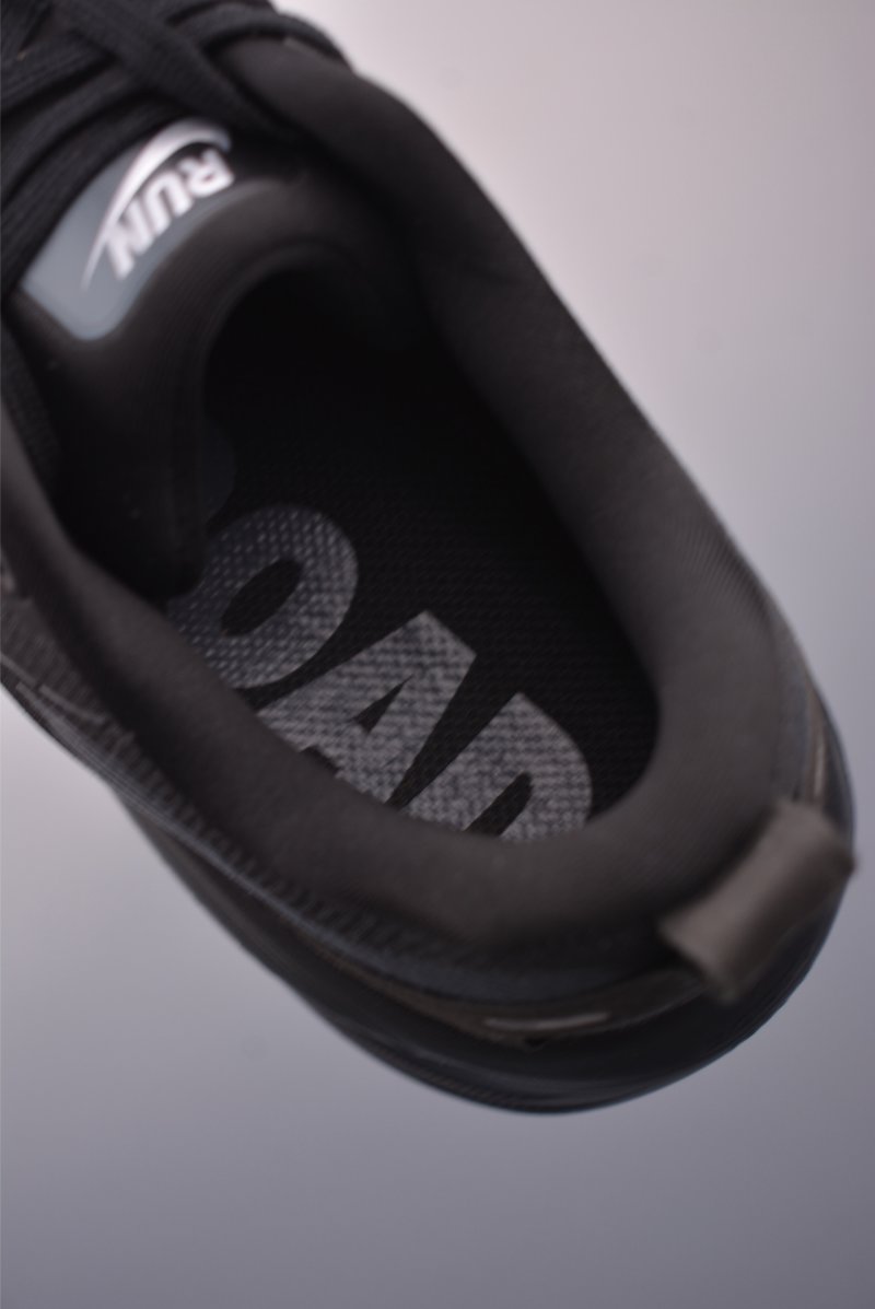 Nike Air Zoom Vomero 18 view