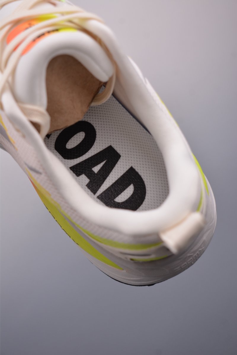 Nike Air Zoom Vomero 18 view