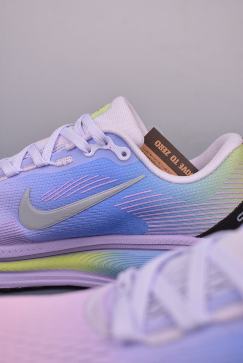 Nike Air Zoom Vomero 18 view