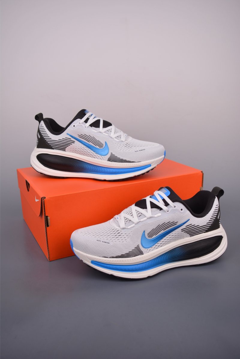 Nike Air Zoom Vomero 18 view