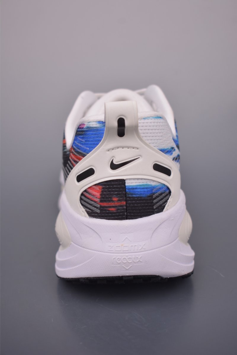 Nike Air Zoom Vomero 18 view