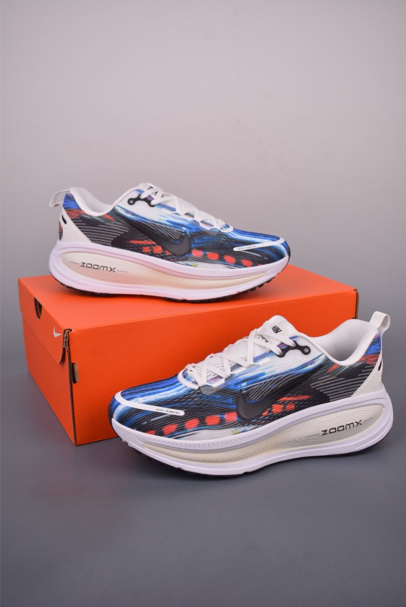 Nike Air Zoom Vomero 18 view