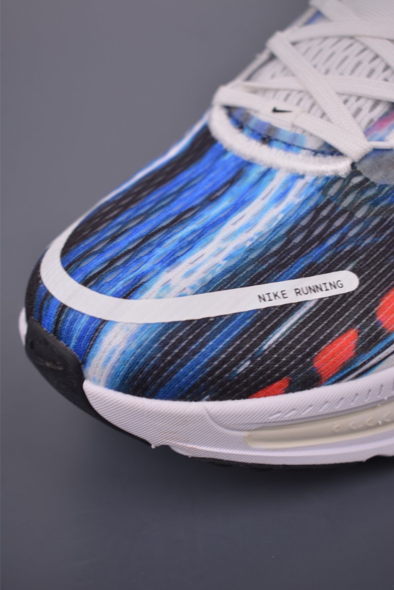 Nike Air Zoom Vomero 18 view