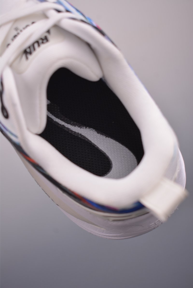 Nike Air Zoom Vomero 18 view