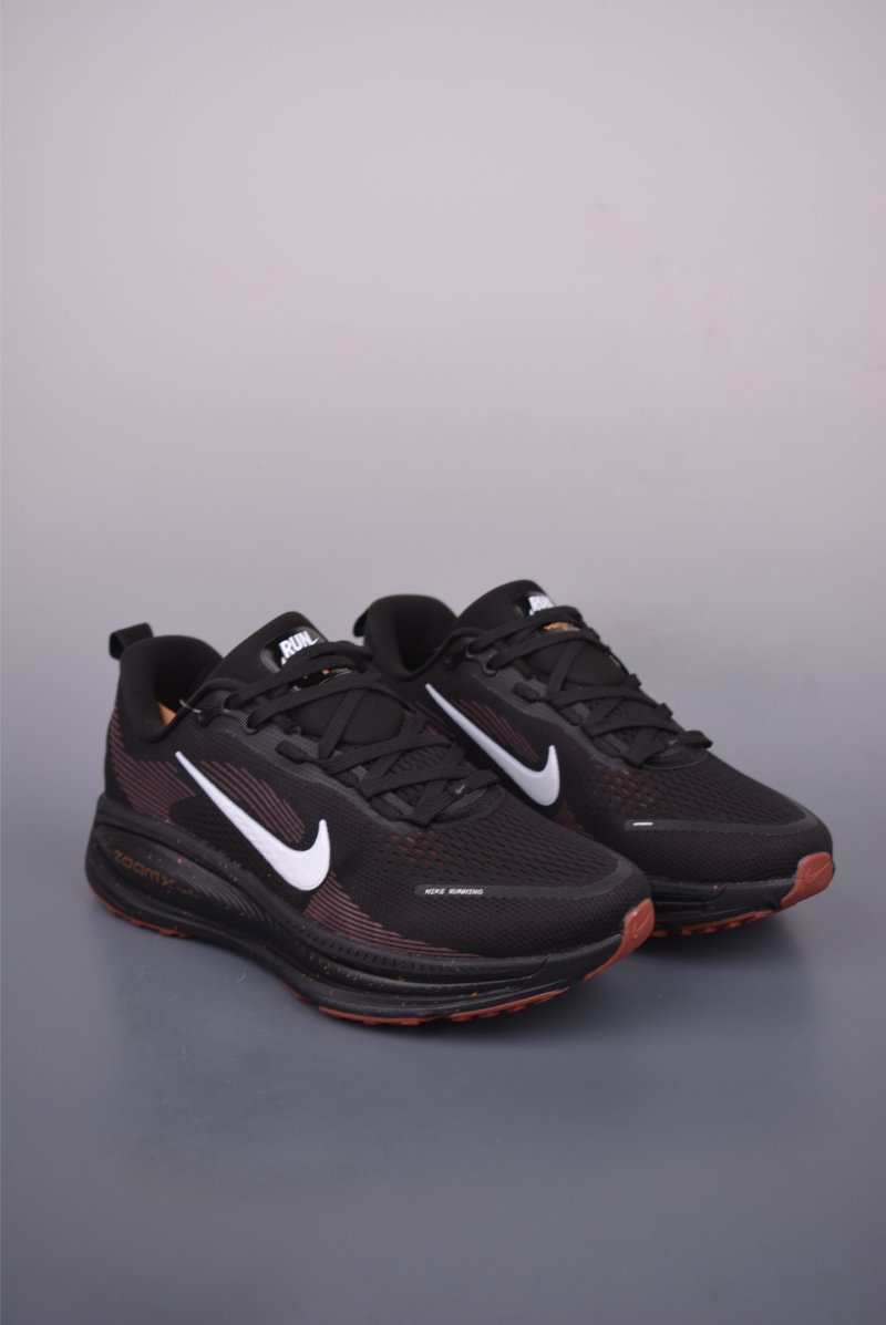 Nike Air Zoom Vomero 18