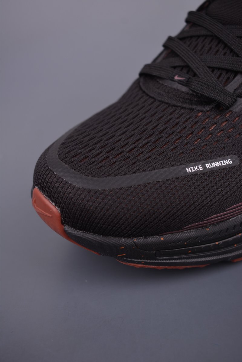 Nike Air Zoom Vomero 18 view