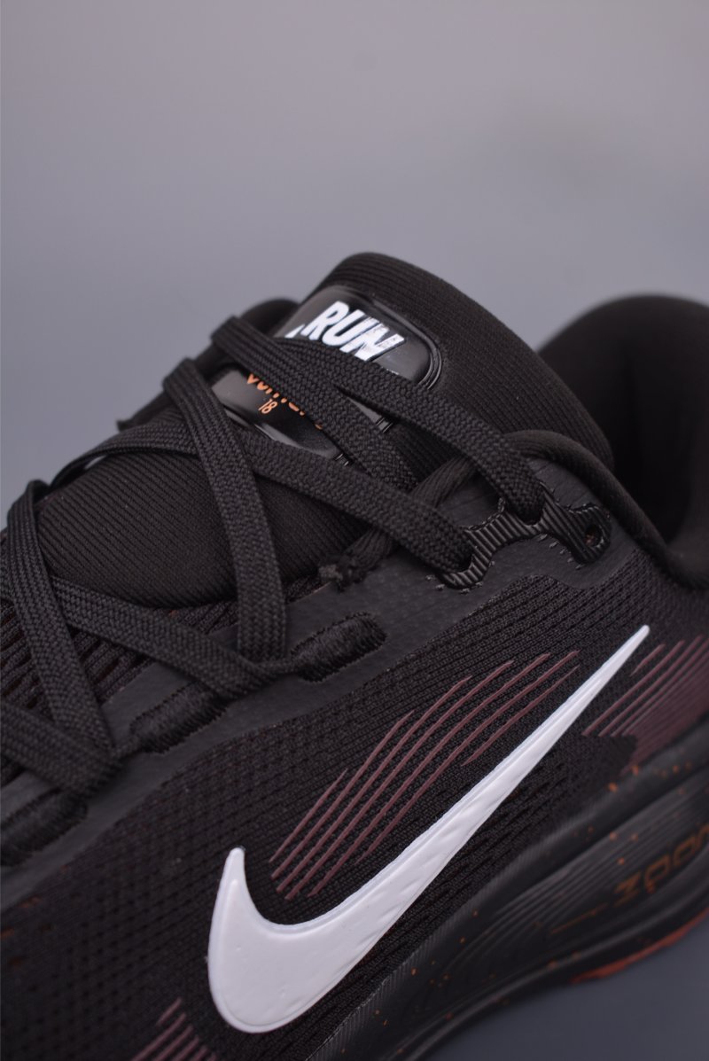 Nike Air Zoom Vomero 18 view