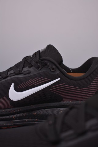 Nike Air Zoom Vomero 18 view 8