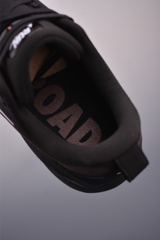 Nike Air Zoom Vomero 18 view 9
