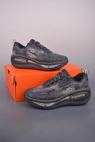 Nike Air Zoom Vomero Plus view 5
