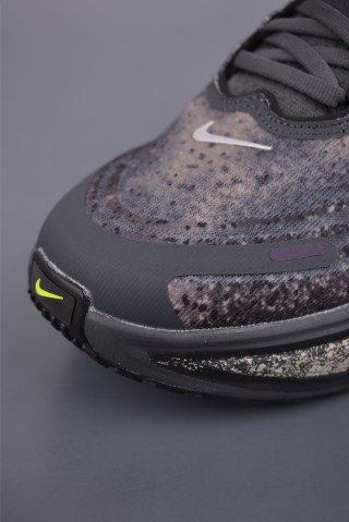 Nike Air Zoom Vomero Plus view 6