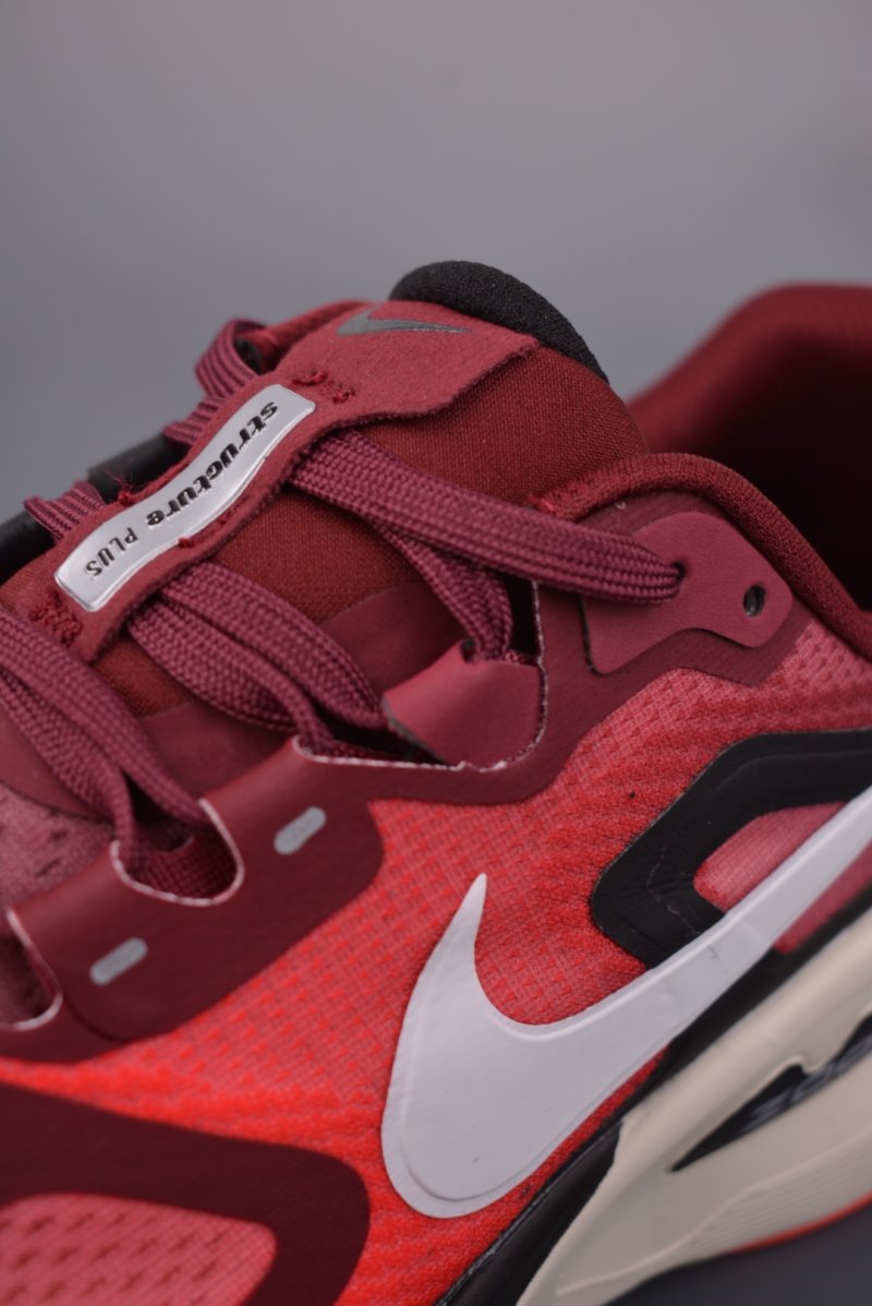 Nike Air Zoom Vomero Plus view