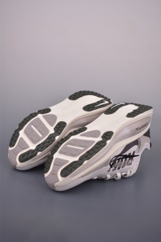 Nike Air Zoom Vomero Plus view 3