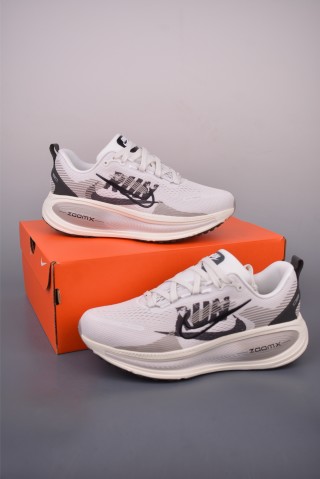Nike Air Zoom Vomero Plus view 5