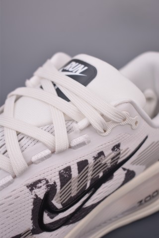Nike Air Zoom Vomero Plus view 7