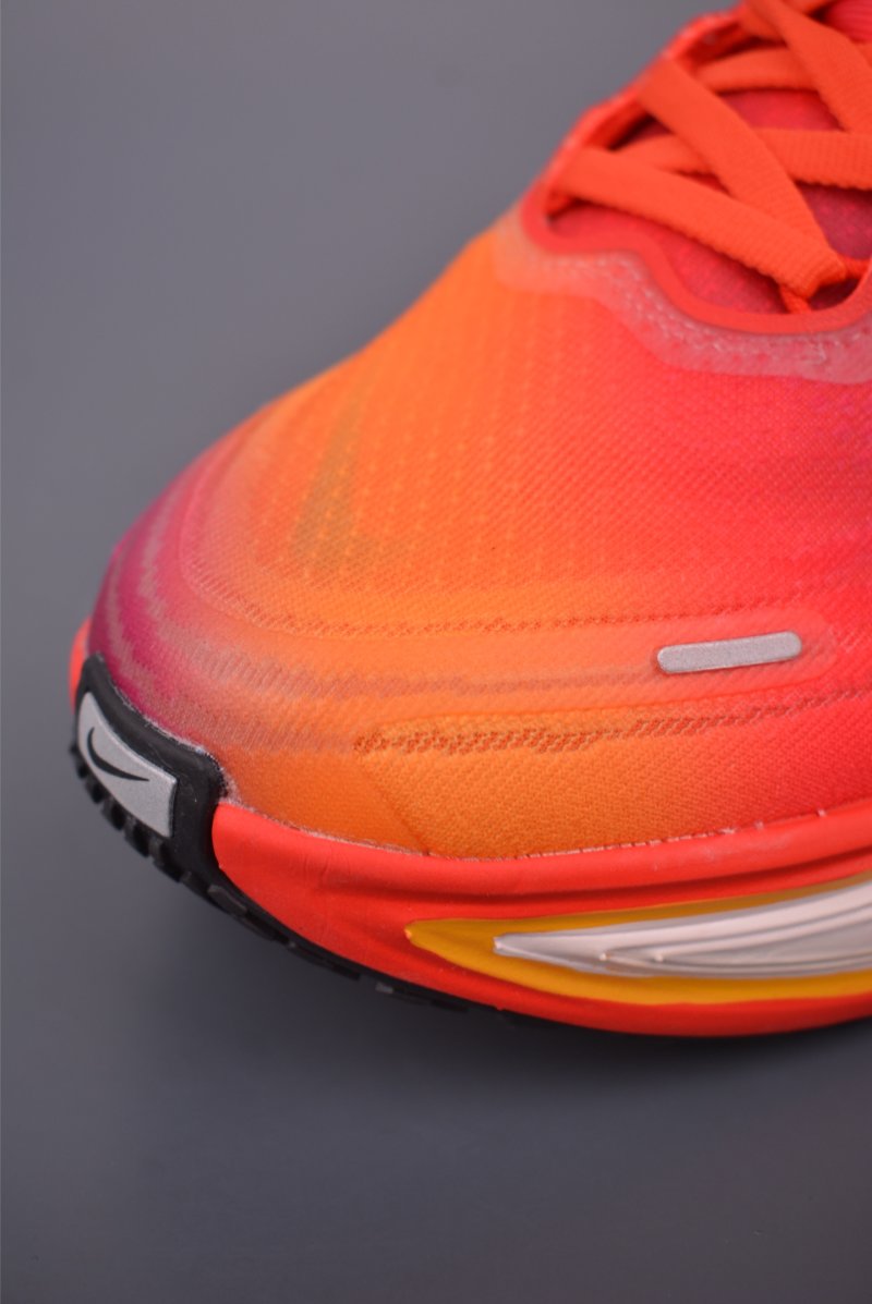Nike Air Zoom Vomero Plus view