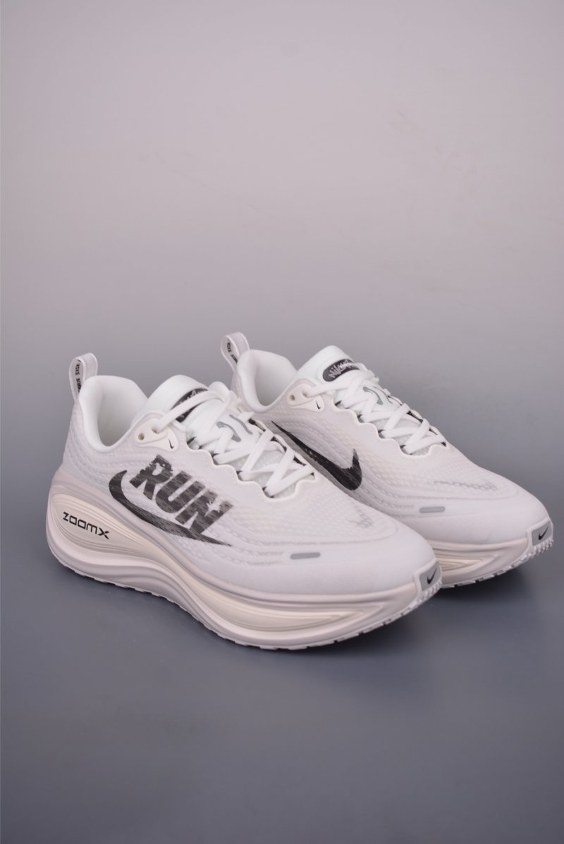 Nike Air Zoom Vomero Plus