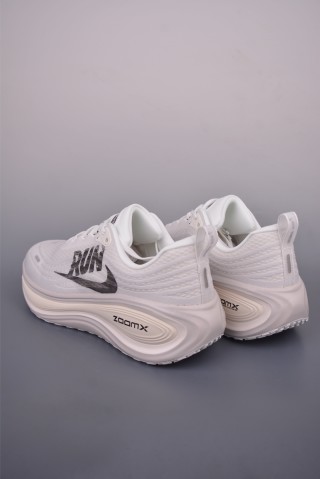 Nike Air Zoom Vomero Plus view 2