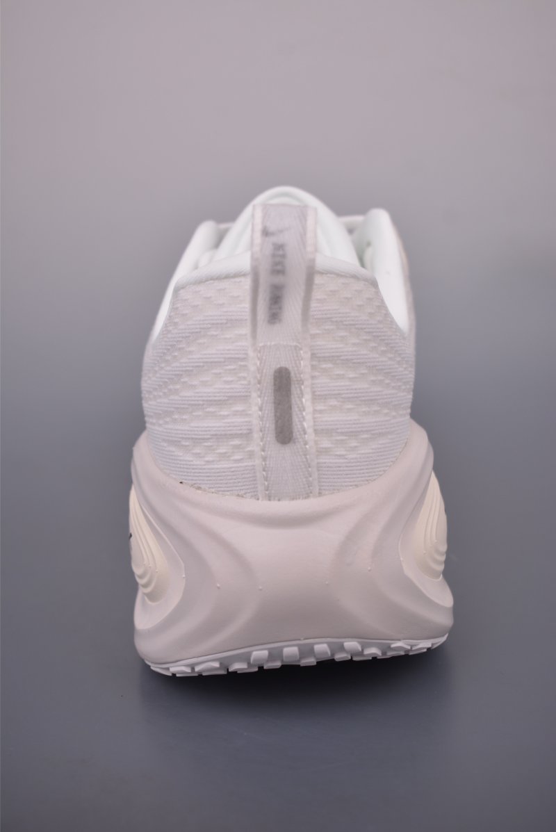 Nike Air Zoom Vomero Plus view