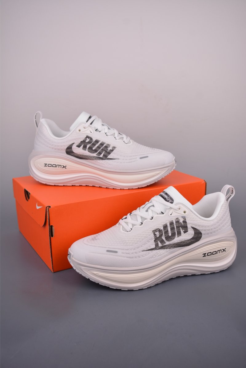 Nike Air Zoom Vomero Plus view