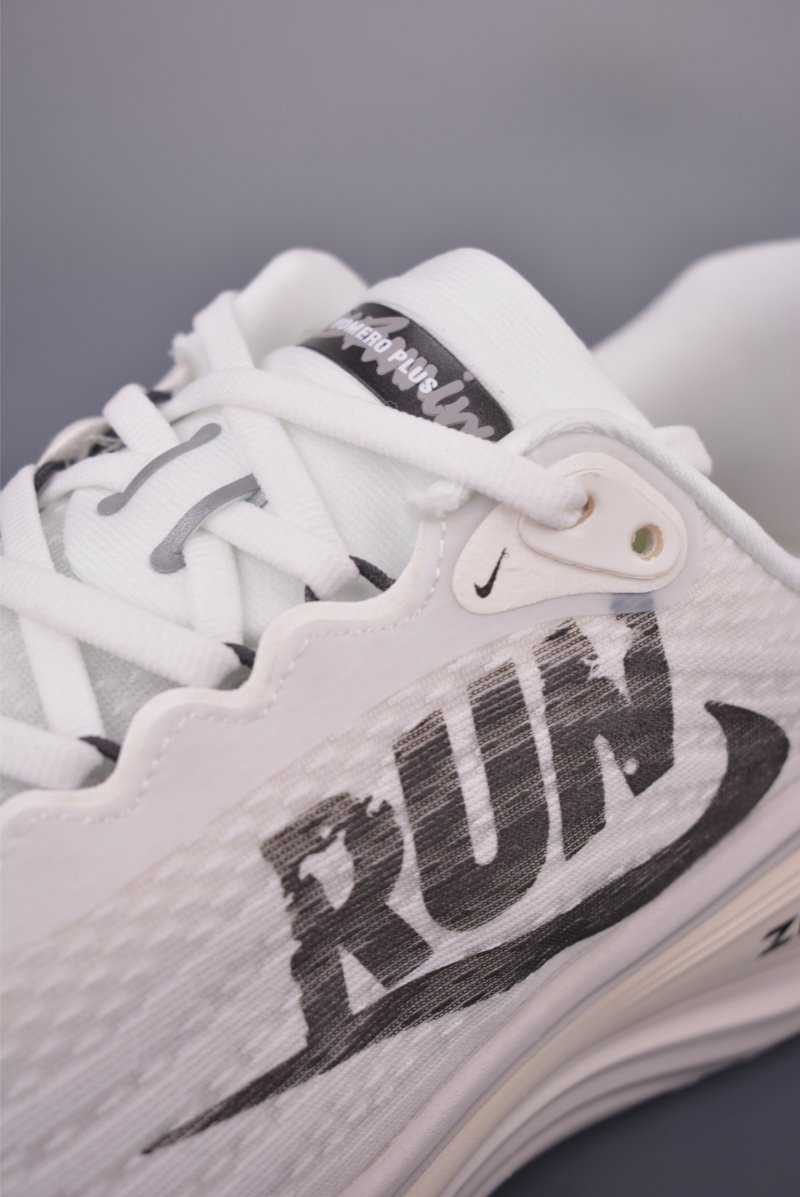 Nike Air Zoom Vomero Plus view