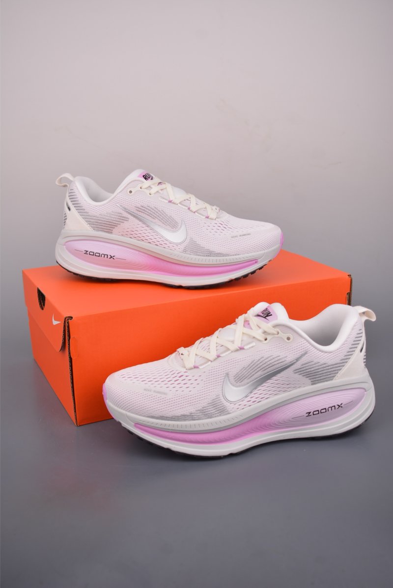Nike Air Zoom Vomero Plus view