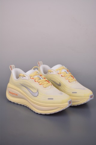Nike Air Zoom Vomero Plus view 1