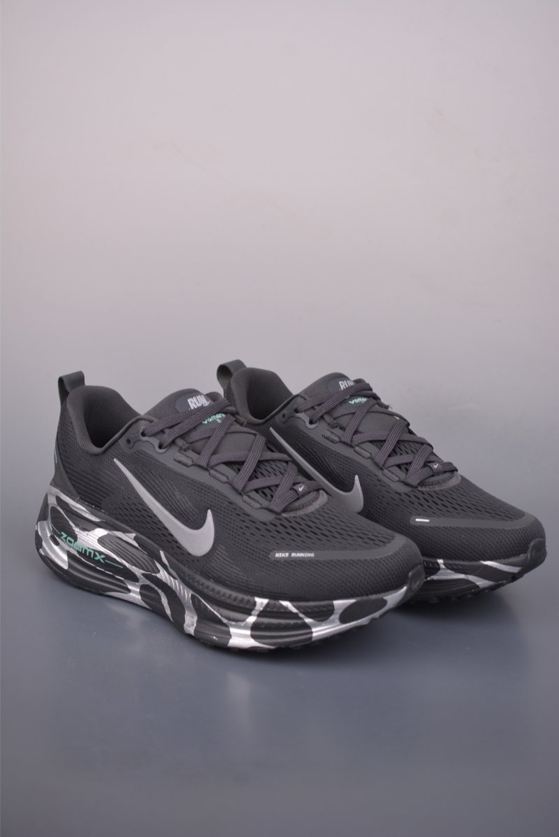 Nike Air Zoom Vomero Plus