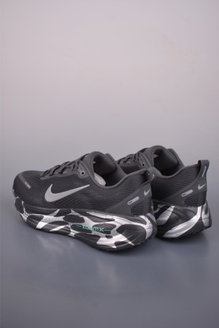 Nike Air Zoom Vomero Plus view 2