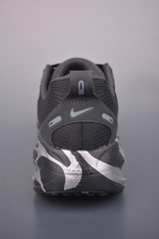 Nike Air Zoom Vomero Plus view 4