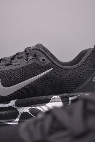 Nike Air Zoom Vomero Plus view 8