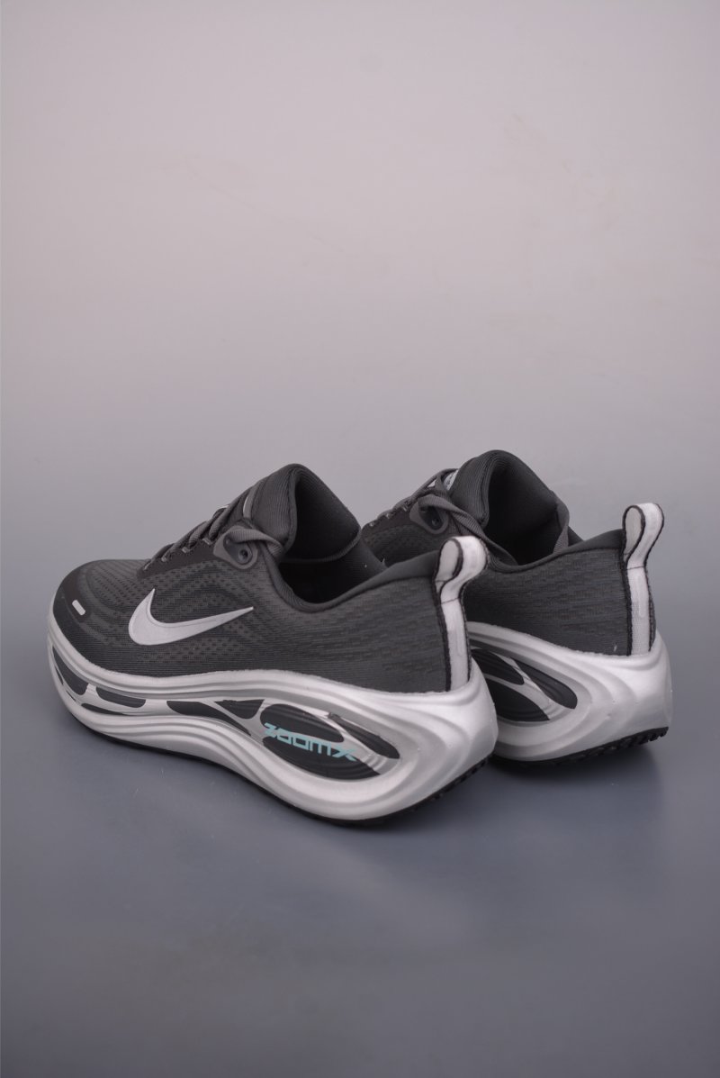 Nike Air Zoom Vomero Plus view