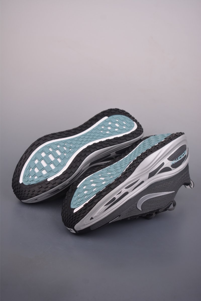 Nike Air Zoom Vomero Plus view