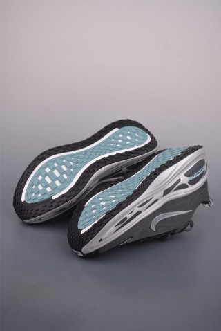 Nike Air Zoom Vomero Plus view 3