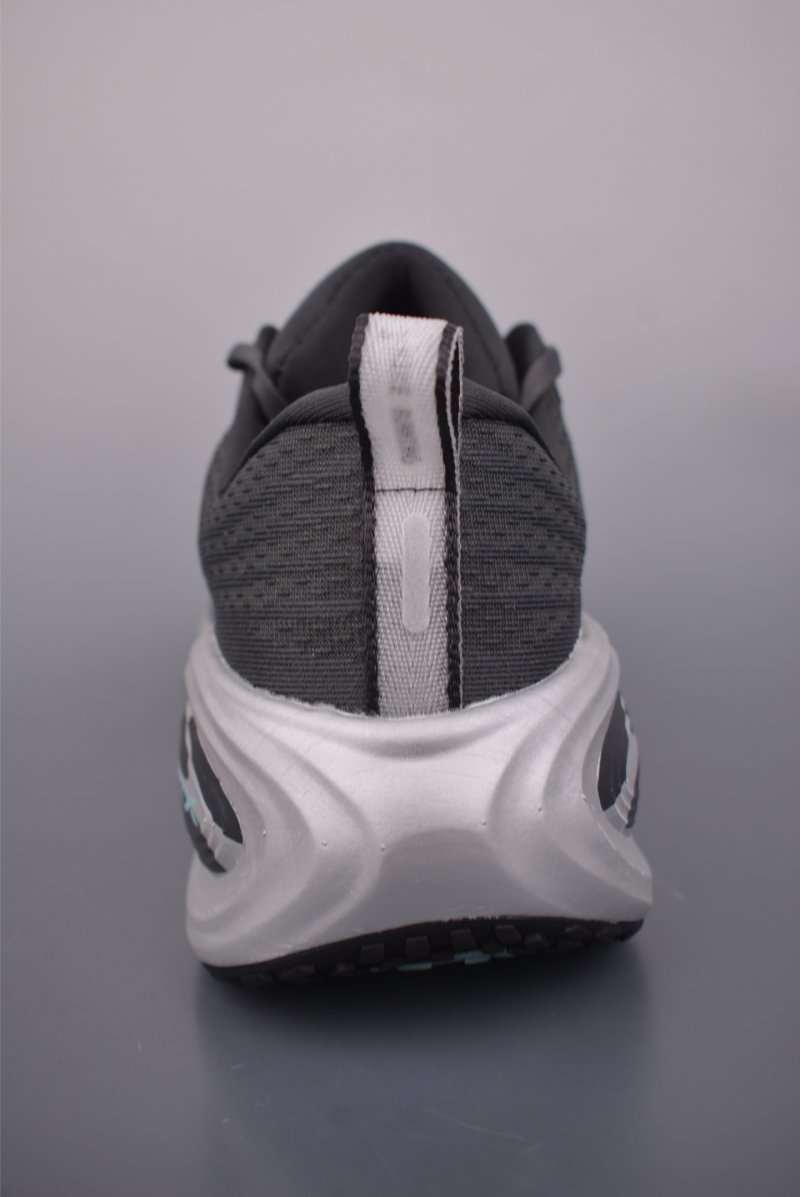 Nike Air Zoom Vomero Plus view