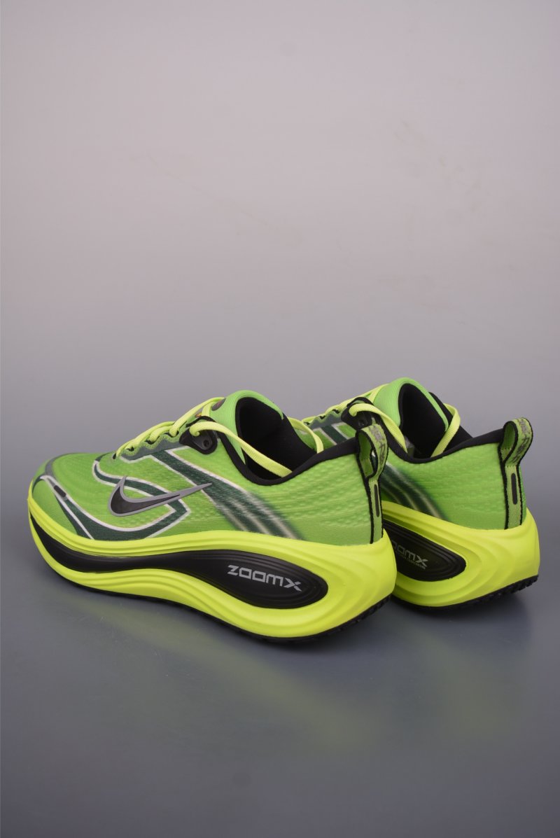 Nike Air Zoom Vomero Plus view