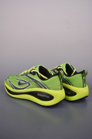 Nike Air Zoom Vomero Plus view 2