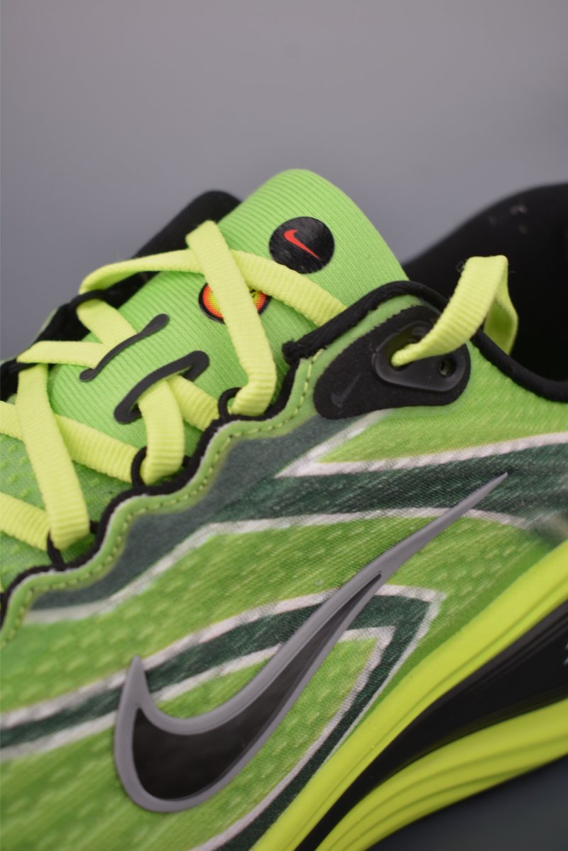 Nike Air Zoom Vomero Plus view