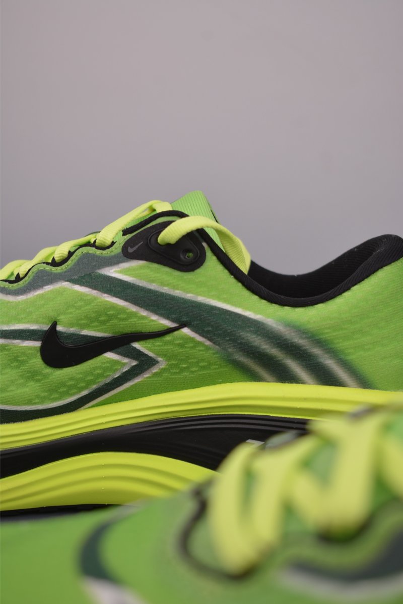 Nike Air Zoom Vomero Plus view