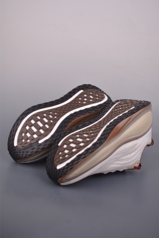 Nike Air Zoom Vomero Plus view 3