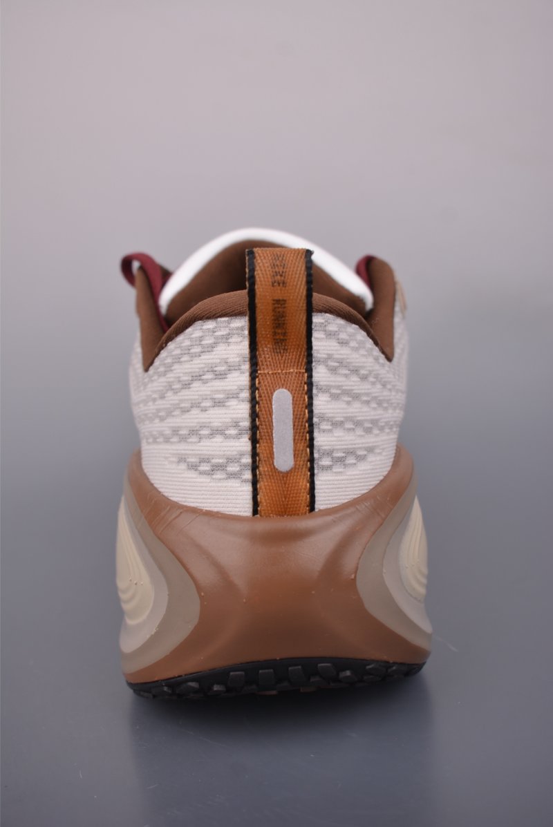 Nike Air Zoom Vomero Plus view